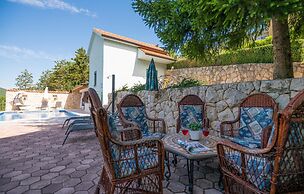 Awesome Home in Poljica Imotska With Wifi and 5 Bedrooms