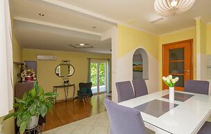 Awesome Home in Poljica Imotska With Wifi and 5 Bedrooms