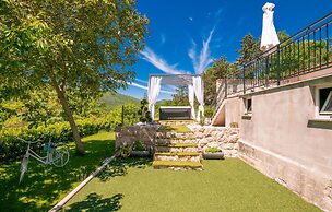 Awesome Home in Poljica Imotska With Wifi and 5 Bedrooms