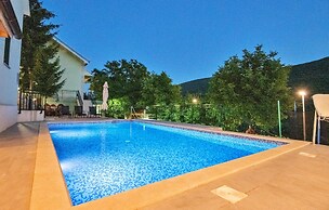 Awesome Home in Poljica Imotska With Wifi and 5 Bedrooms