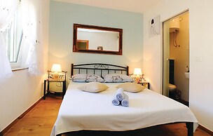 Awesome Home in Poljica Imotska With Wifi and 5 Bedrooms