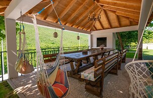 Awesome Home in Poljica Imotska With Wifi and 5 Bedrooms