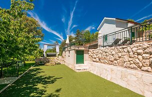 Awesome Home in Poljica Imotska With Wifi and 5 Bedrooms