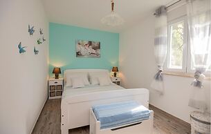 Awesome Home in Poljica Imotska With Wifi and 5 Bedrooms