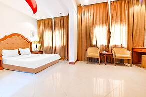 OYO 118 Revira Hotel