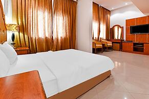 OYO 118 Revira Hotel