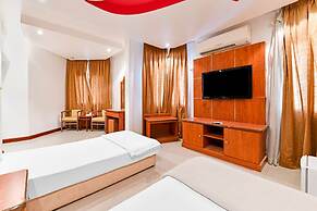 OYO 118 Revira Hotel