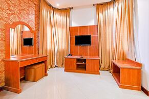 OYO 118 Revira Hotel