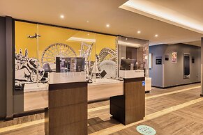 Premier Inn Edinburgh Cc Waverley