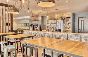 Premier Inn Edinburgh Cc Waverley