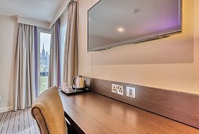 Premier Inn Edinburgh Cc Waverley