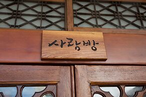 Hanok1957