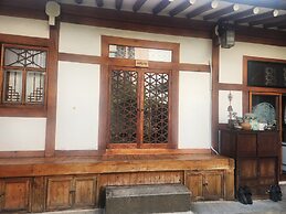 Hanok1957