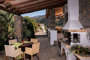 Chania Secluded Gem - Kallithea Private Pool Villa