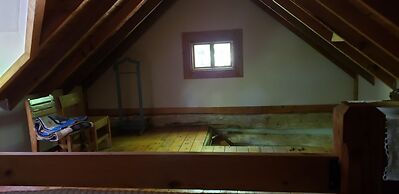 Circa 1850 Settlers Cabin