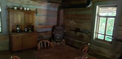 Circa 1850 Settlers Cabin
