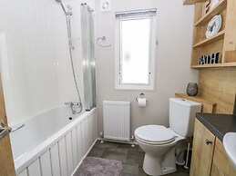 Cayton Pines Lodge at Cayton Bay Holiday Park