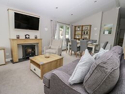 Cayton Pines Lodge at Cayton Bay Holiday Park