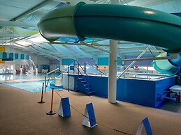 Cayton Pines Lodge at Cayton Bay Holiday Park