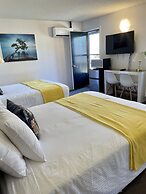 Paradise Inn On The Beach