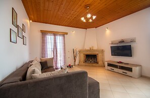 Family Private Homes with Sea View