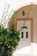 Family Private Homes with Sea View