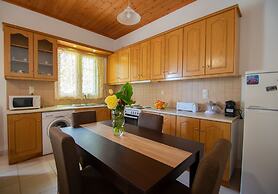 Family Private Homes with Sea View