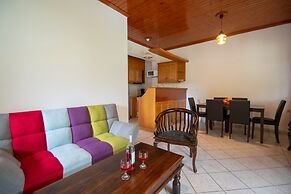 Family Private Homes with Sea View