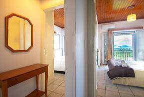 Family Private Homes with Sea View