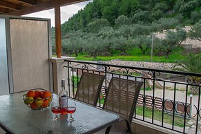 Family Private Homes with Sea View