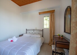 Family Private Homes with Sea View