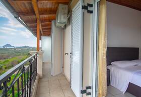 Family Private Homes with Sea View