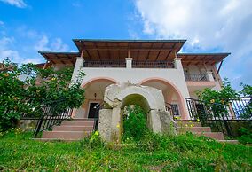 Family Private Homes with Sea View