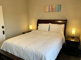 Twin Lakes Creamery, Grill & Inn