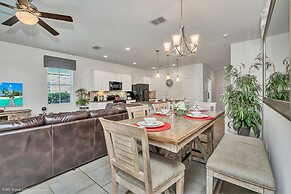 Airy Home and Private View - 5bd/5ba Townhome With CDC Cleaning Standa