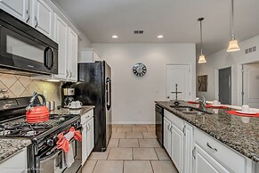 Airy Home and Private View - 5bd/5ba Townhome With CDC Cleaning Standa