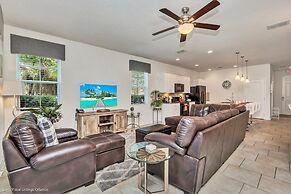 Airy Home and Private View - 5bd/5ba Townhome With CDC Cleaning Standa