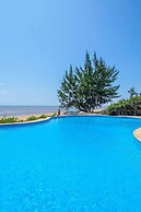 Saadani Safari Lodge - bush, river, beach