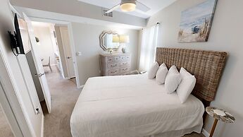 Seacrest 413 is a 2 BR Gulfside on Okaloosa Island by RedAwning