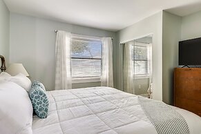 Ground Floor Pool Front Condo Sleeps 8 with easy beach access by RedAw