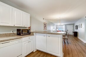 Ground Floor Pool Front Condo Sleeps 8 with easy beach access by RedAw