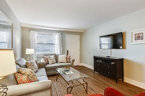 Ground Floor Pool Front Condo Sleeps 8 with easy beach access by RedAw