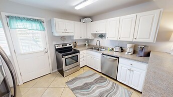 Venus 306 is a 3 BR steps to Pool with easy beach access - sleeps 9 by