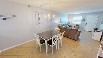 Venus 306 is a 3 BR steps to Pool with easy beach access - sleeps 9 by