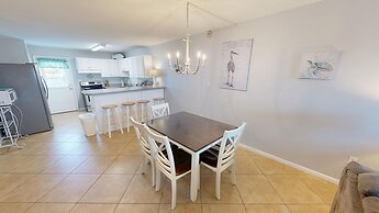 Venus 306 is a 3 BR steps to Pool with easy beach access - sleeps 9 by