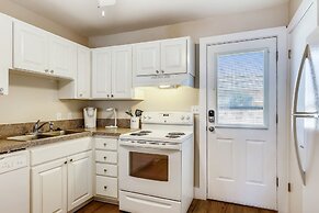 Venus 103 1 Bedroom Condo by Redawning