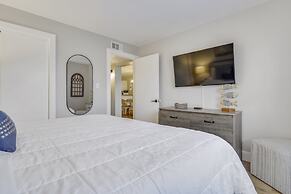 Venus 108 1 Bedroom Condo by Redawning