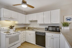 Venus 108 1 Bedroom Condo by Redawning