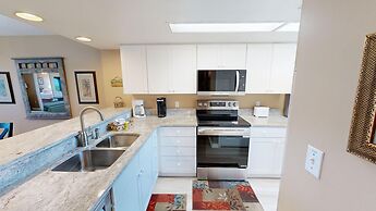 Seacrest 304 is a Gulfview 2 BR on Okaloosa Island by RedAwning