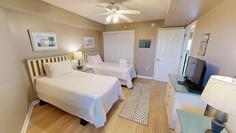 Seacrest 304 is a Gulfview 2 BR on Okaloosa Island by RedAwning